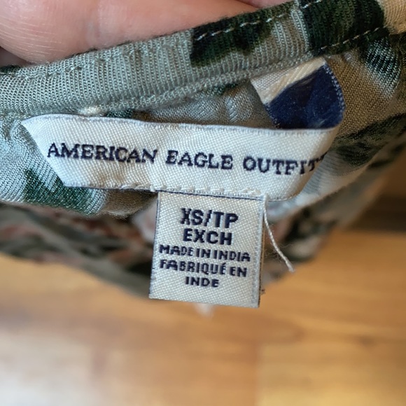 Floral American Eagle tank top - Picture 3 of 3